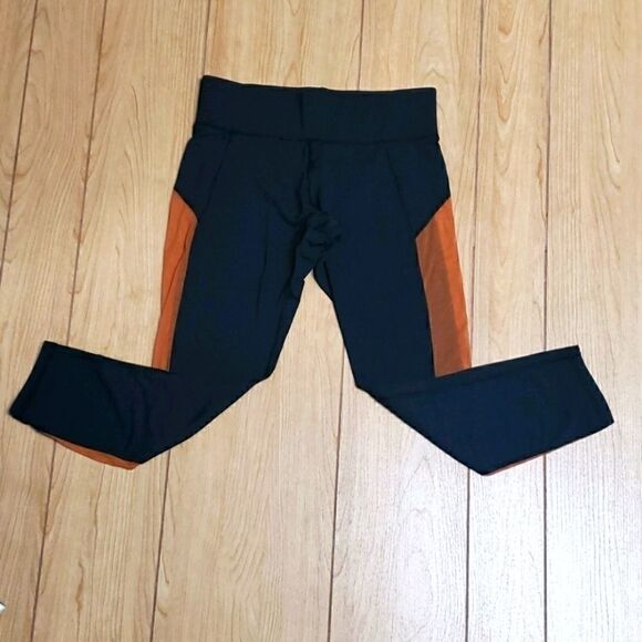 MICHI STARDUST BLACK CROPPED LEGGINGS - Picture 3 of 8